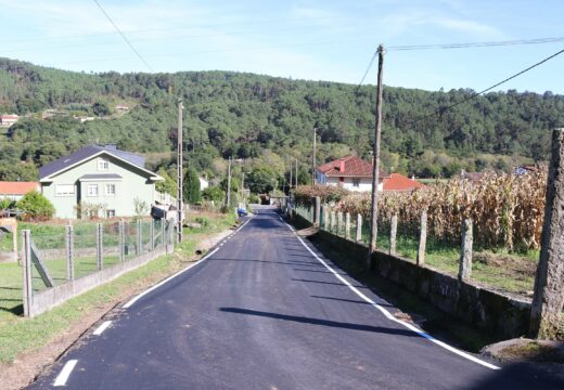 O Concello de Lousame mellora dos accesos a Abelendo e pavimentación o camiño da Barreira a Guiende, na parroquia de Tállara